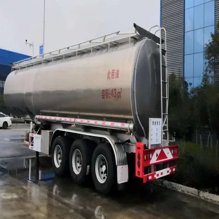 Camion cisternă de petrol comestibil